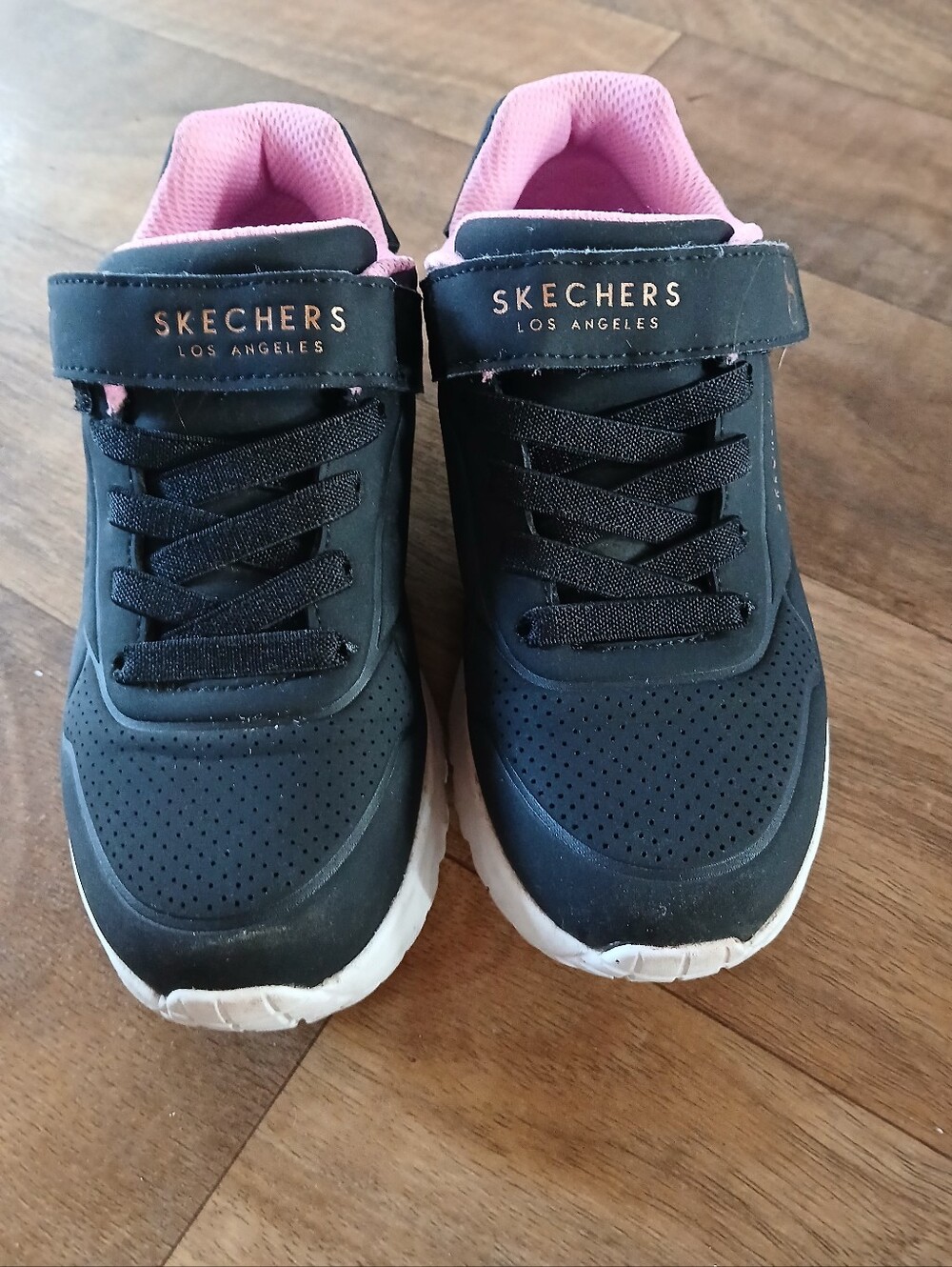 Girls Skechers Size 2